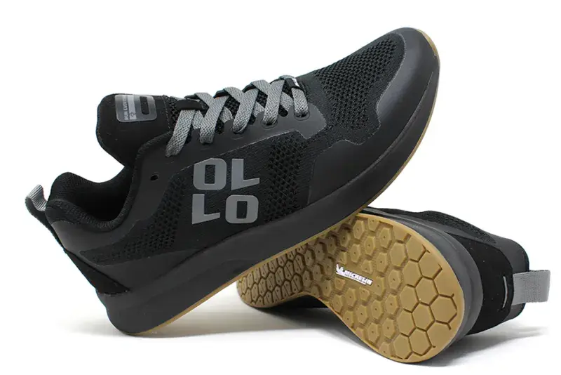 Una scarpa Ollo SapienX